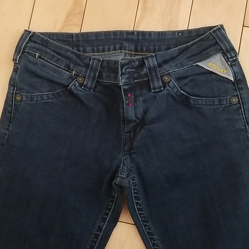 Replay - Picture 2 of 4